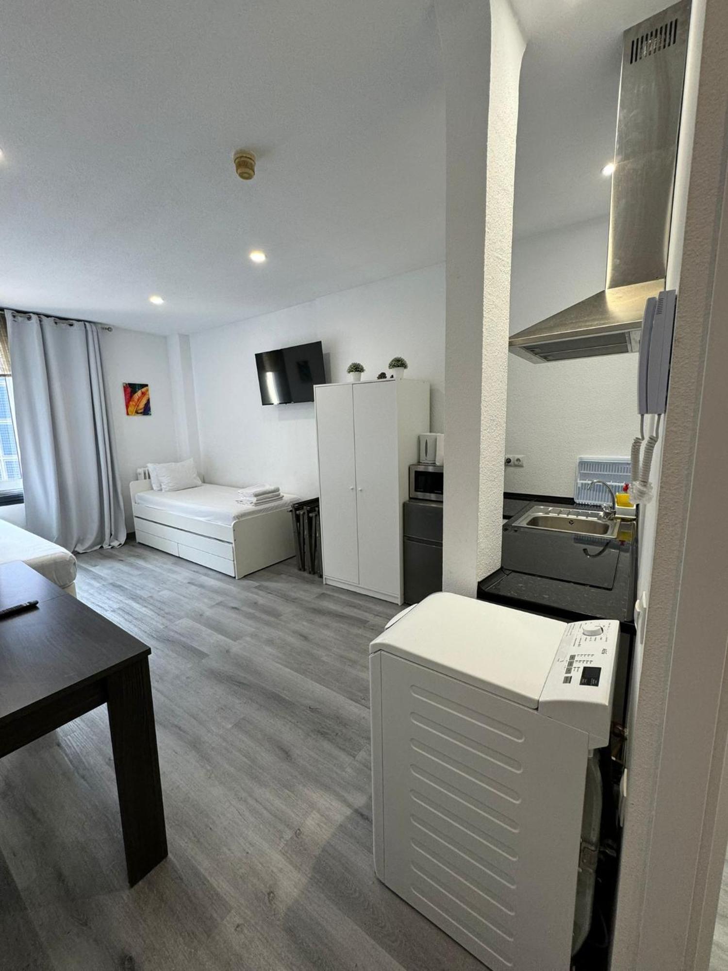 Estudio En Callao, 4 Personas Madrid Exterior photo
